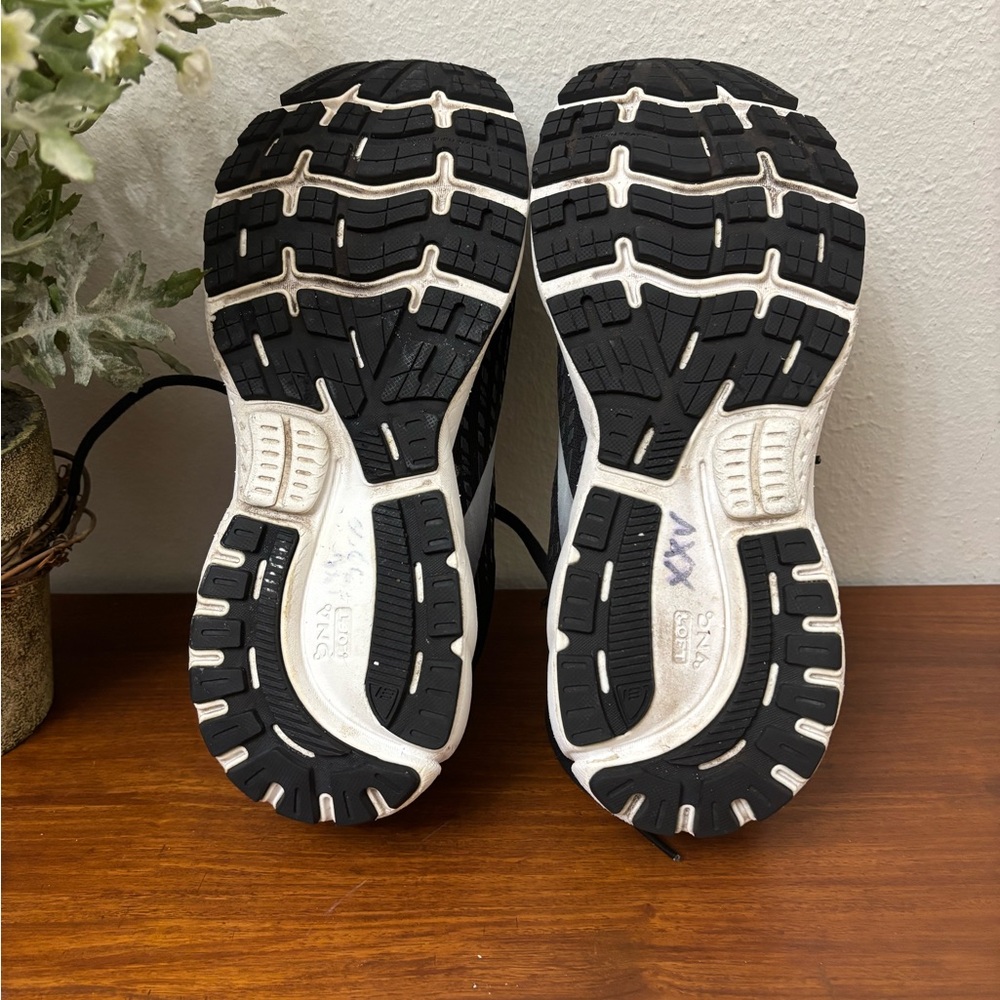 BROOKS WOMENS GHOST 13 RUNNING WALKING SHOES SIZE 9.5 BLACK WHITE ACTIVE GYM - Picture 6 of 11